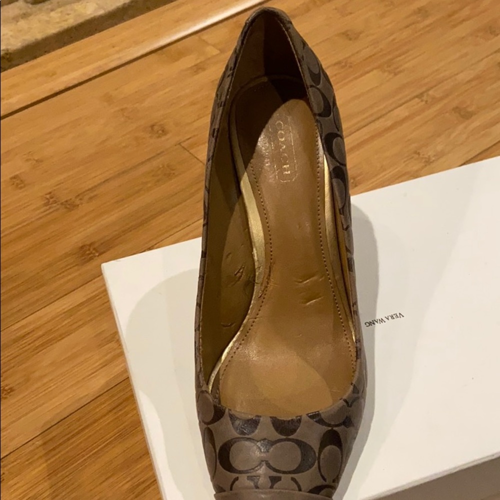 Amazing Coach Pumps! - Picture 6 of 9